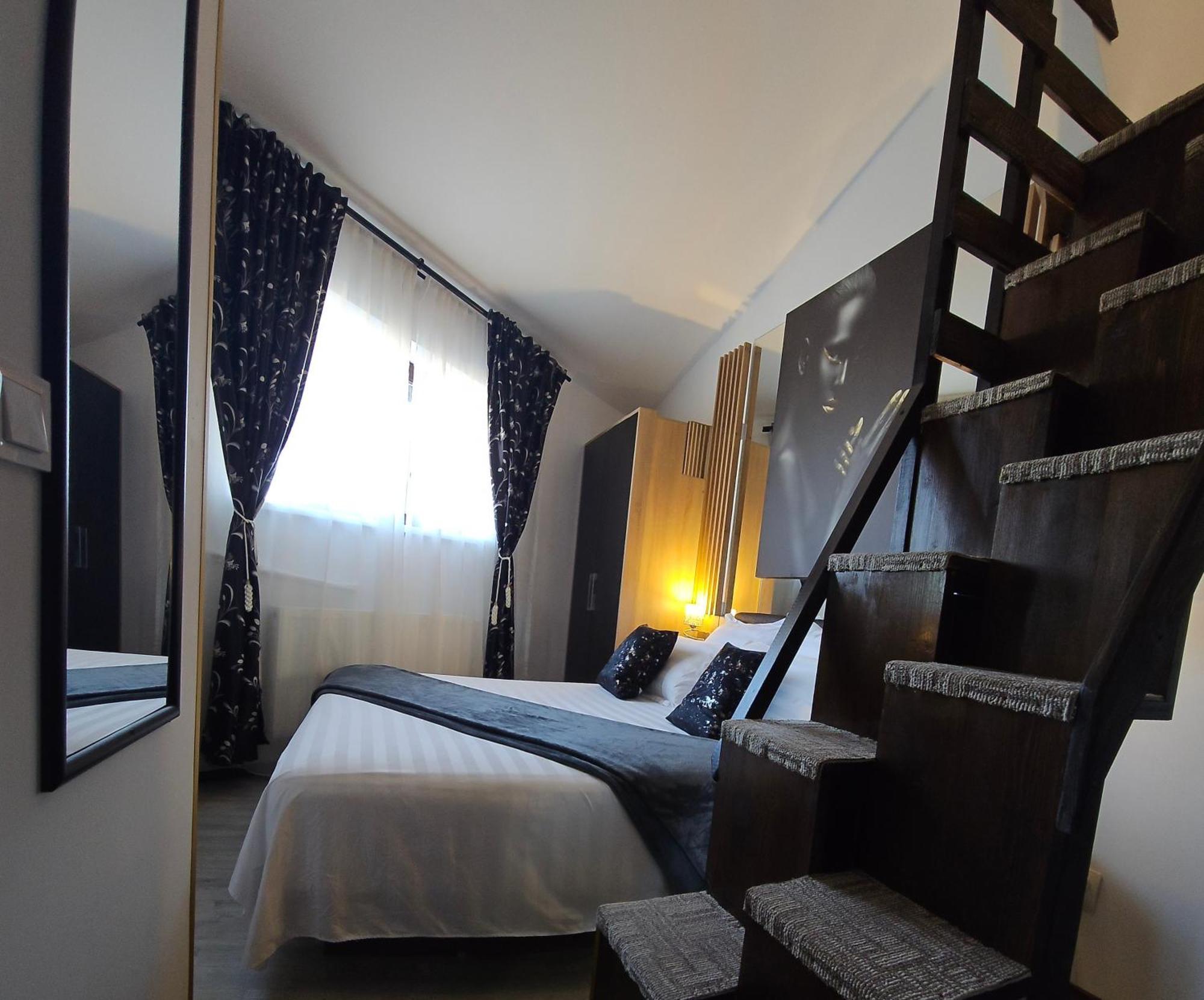 Theline Hotel Bucareste Exterior foto